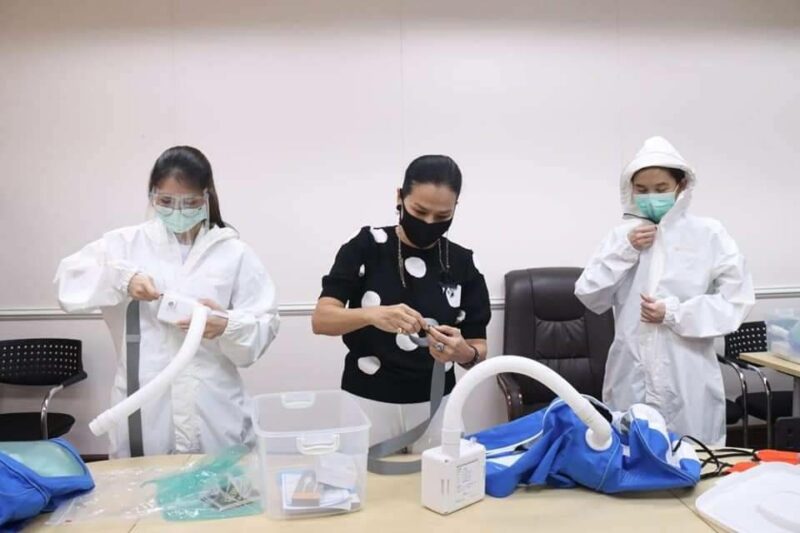 ไทยผลิต "ชุดหน้ากากป้องกันเชื้อโรคแบบคลุมศีรษะฯ" มาตรฐานสากล ประหยัดงบ 90 ล้านบาท