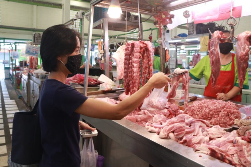 กรมอนามัย ย้ำผู้ประกอบการตลาด ผู้ขาย ผู้จ่าย ปฏิบัติตามมาตรการสร้างเกราะป้องกันโควิด-19