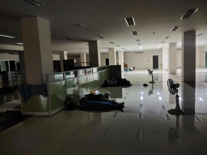 ศูนย์พักพิงชั่วคราวกรุงเทพ จากเหตุระเบิดไฟไหม้ติดต่อ