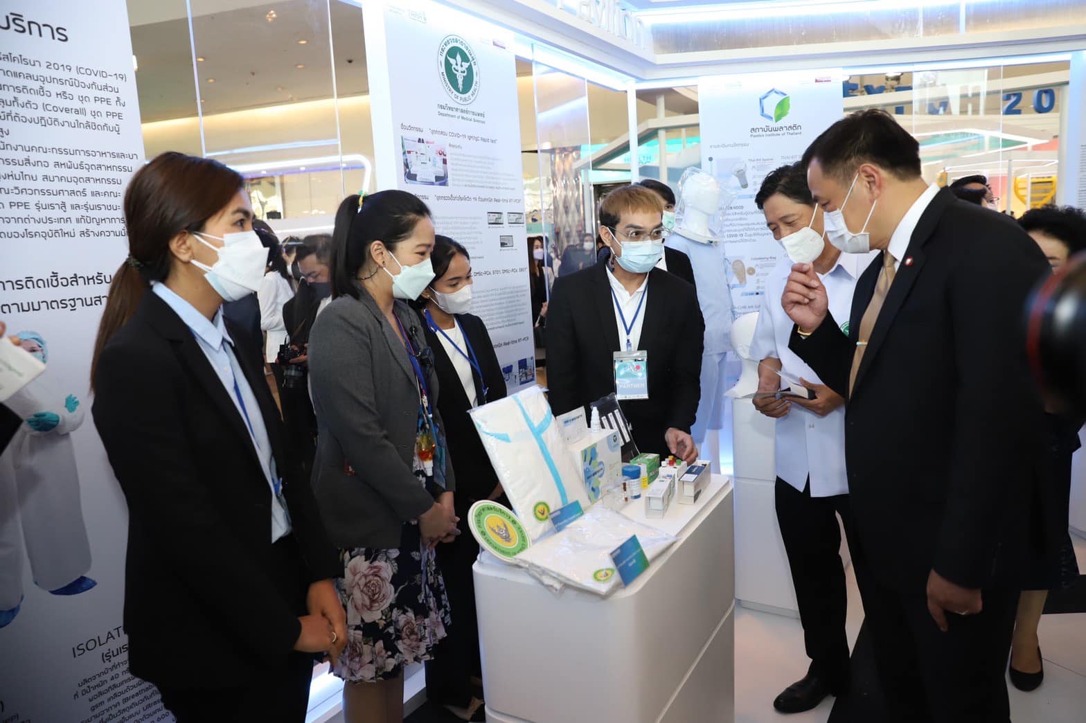 วศ.นำผลงานชุด PPE จัดแสดงในงาน Thailand International Health Expo 2022 มหกรรมแสดงศักยภาพด้านการแพทย์และสาธารณสุขของไทย