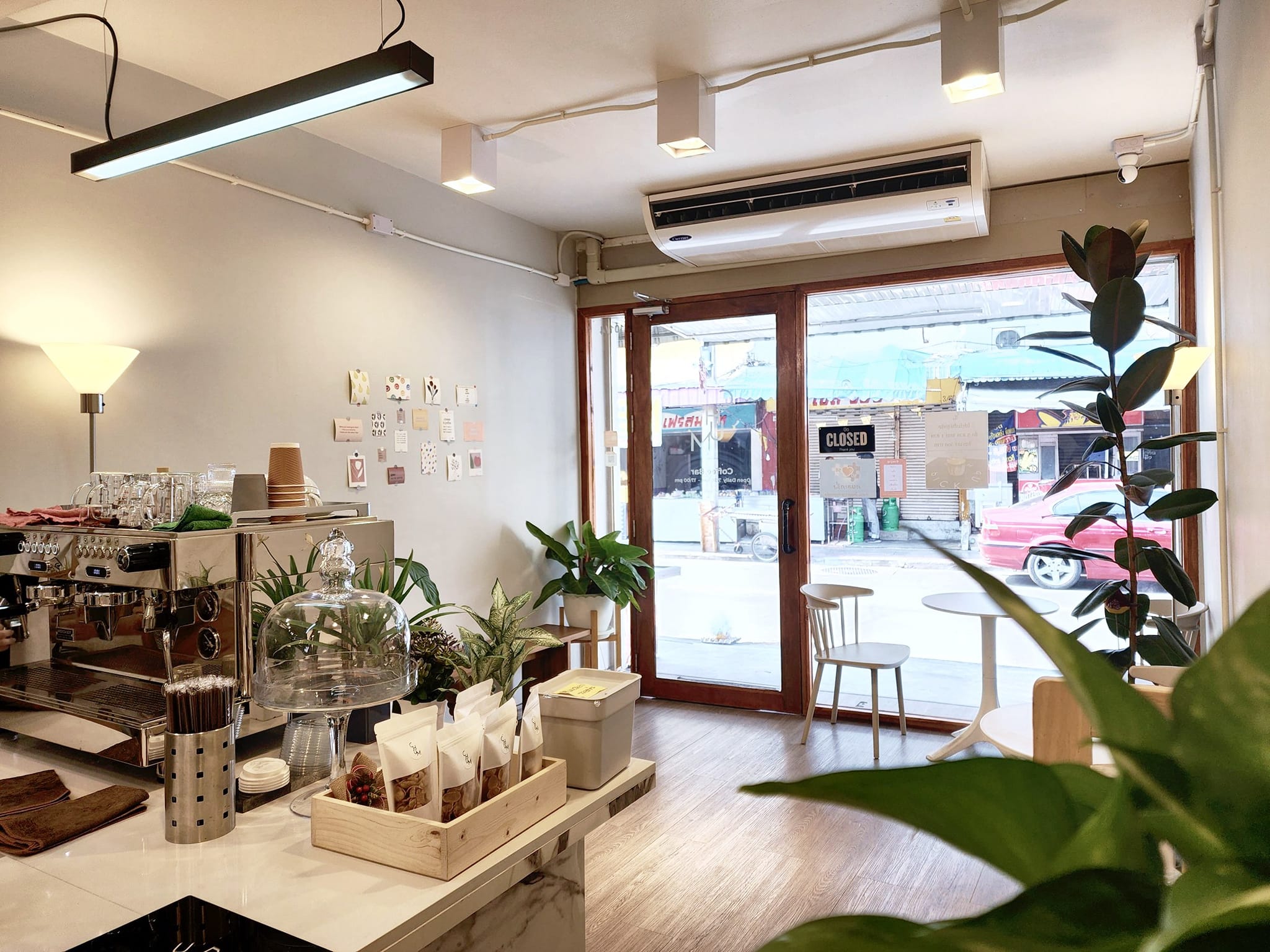 CHUM coffee bar