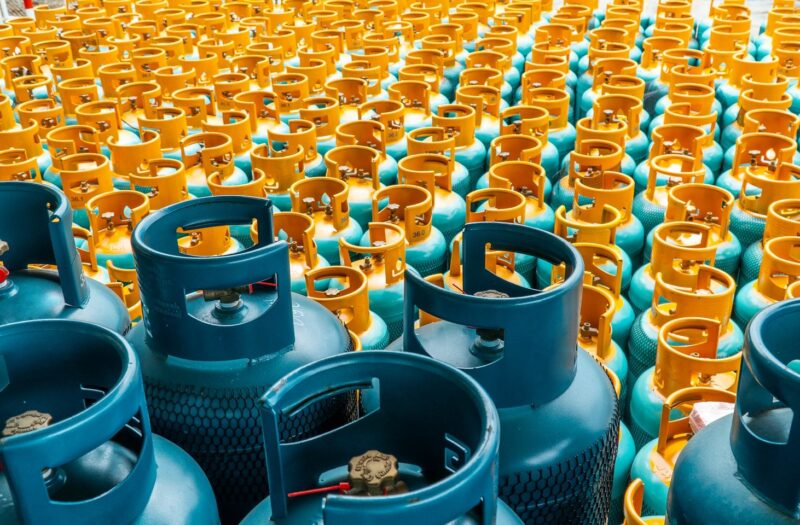 ลดค่าก๊าซ LPG สำหรับหาบเร่ แผงลอย ลดค่าก๊าซหุงต้มสำหรับผู้ถือบัตรสวัสดิการแห่งรัฐ อุดหนุนราคาขายปลีกน้ำมันดีเซล ครม.ต่ออายุ ถึงสิ้นปี 2565 ลดค่าก๊าซ LPG สำหรับหาบเร่ แผงลอย ลดก๊าซหุงต้มสำหรับผู้ถือบัตรสวัสดิการแห่งรัฐ