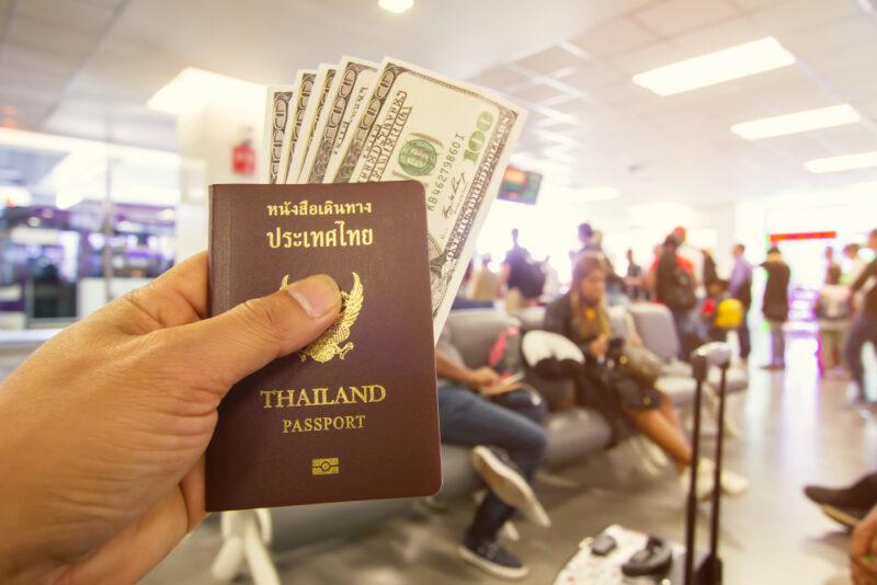 ยกเว้นการแสดงใบรับรองแพทย์ การต้องมารับใบอนุญาตทำงานด้วยตัวเอง สำหรับต่างชาติพำนักระยะยาว LTR Visa ลดขั้นตอนติดต่อกับภาครัฐ ยกเว้นการแสดงใบรับรองแพทย์ การต้องมารับใบอนุญาตทำงานด้วยตัวเอง