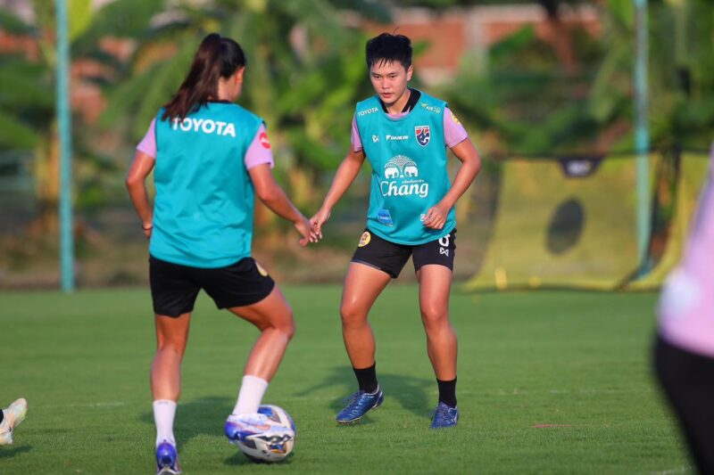 รายชื่อ 11 นักฟุตบอลหญิงทีมชาติไทย พบ ออสเตรเลีย 15 พ.ย. รายชื่อ 11 นักฟุตบอลหญิงทีมชาติไทย ไทย พบ ออสเตรเลีย 15 พ.ย.
