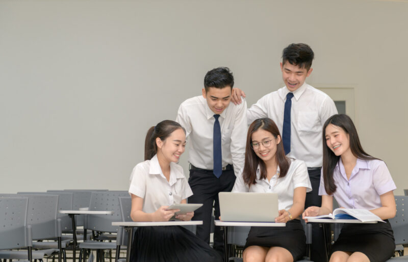 สมัครด่วน! โครงการเพชรในตม 2566 มศว. เปิดรับถึง 28 ก.พ. 66 จบการศึกษาแล้ว ได้รับราชการครูทันที