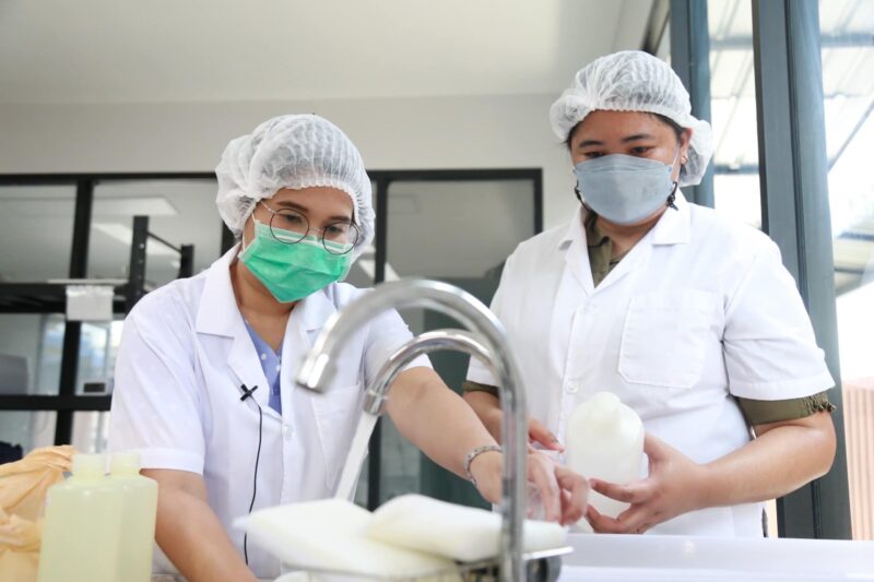 วศ.อว. พบผู้ประกอบการผลิตภัณฑ์ภาชนะสัมผัสอาหารจากวัสดุธรรมชาติ ในพื้นที่ภาคใต้