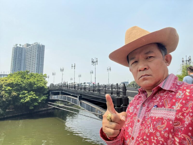 ประวัติ ศรีสุวรรณ คือใคร