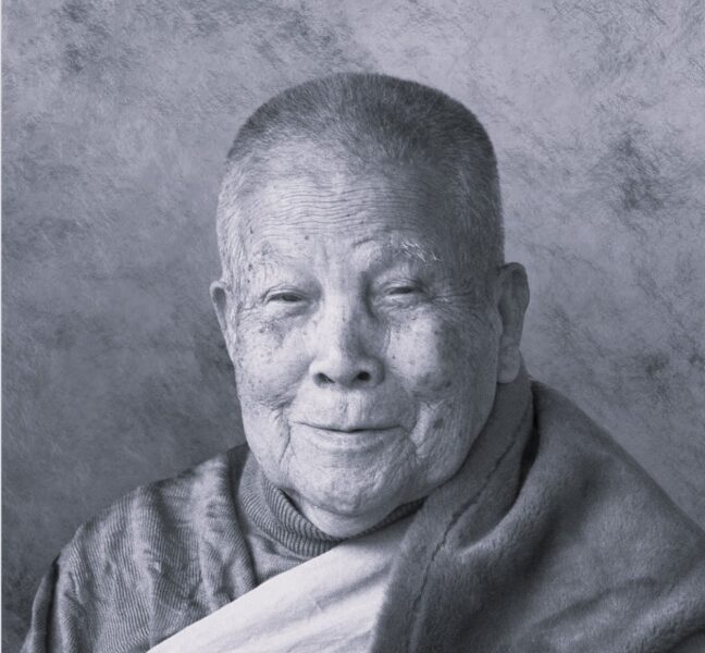 ประวัติ หลวงปู่แสง วัดป่าดงสว่างธรรม