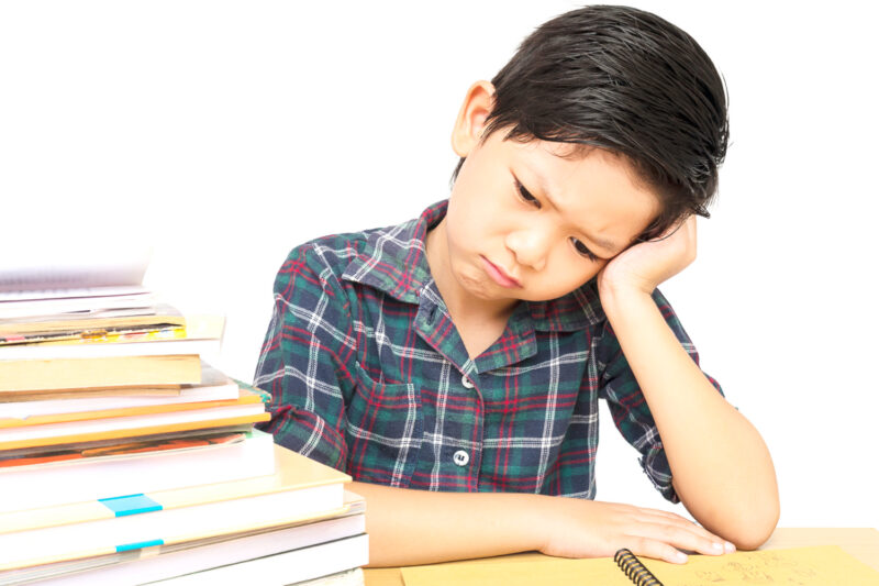 วิธีสังเกตความบกพร่องในการอ่านและคำถามเกี่ยวกับ Dyslexia