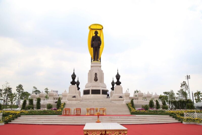 13 ตุลาคม 2566 ถวายพวงมาลัย ดอกไม้สด พระบรมราชานุสาวรีย์ ร.9 ได้ถึงกี่โมง เช็กที่นี่