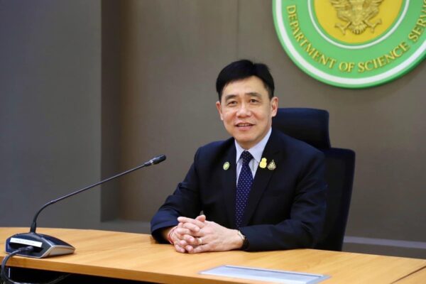 รมว. “ศุภมาส” ให้ วศ.อว. พัฒนาอาหารชุมชนสู่อาหารแห่งอนาคต ล่าสุดพัฒนาอาหารจากเศษดักแด้หนอนไหมอีรี่เป็นผลิตภัณฑ์อาหารโปรตีนสูง ปลอดภัย รสชาติอร่อย