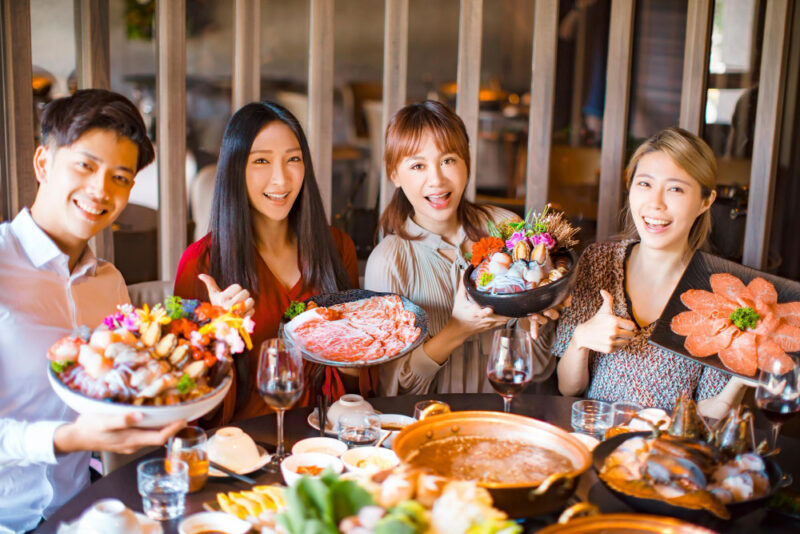 รวม 8 พิกัด ร้านอาหาร โรงแรม จัดเต็ม โปรโมชั่นสงกรานต์ 2567 อิ่มคุ้ม ๆ แบงก์พันมีทอน