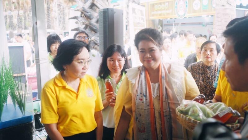วศ.อว. ร่วม ครม.สัญจร ครั้งที่ 3/2567 “ฐานเศรษฐกิจสีเขียว และการท่องเที่ยวเชิงนิเวศ” จังหวัดเพชรบุรี หนุนเทคโนโลยีตอบโจทย์ชุมชน พร้อมโชว์ผลงานเด่นต้อนรับคณะรัฐมนตรี อว.