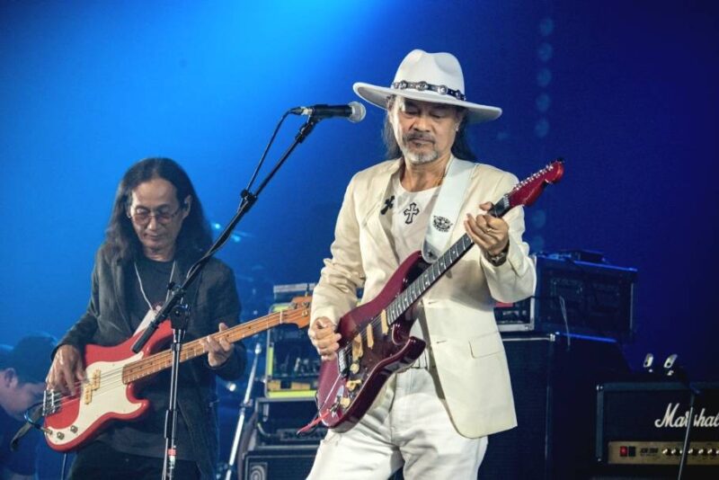 “Pong 47 ปี Rock Never Dies” ครั้งแรก!! ของ“โป่ง ปฐมพงศ์” กับเรื่องราวและมิตรภาพบนเส้นทางสายดนตรีตลอด 47 ปีการกลับมารวมตัวของ 6 วง และ 8 มือกีตาร์ระดับพระกาฬบนเวทีเดียวกันอย่างยิ่งใหญ่