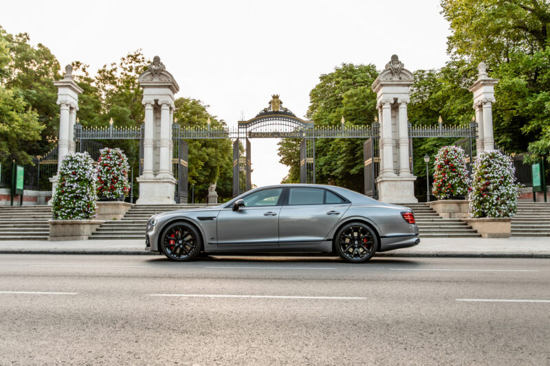 เบนท์ลีย์ เอเชียแปซิฟิก ประกาศยุติการรับจอง Continental GT/GTC และ Flying Spur เครื่องยนต์ V8 พร้อมมุ่งสู่แบรนด์อัครยนตรกรรมไฮบริดแบบเต็มตัว