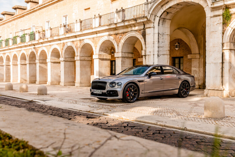 เบนท์ลีย์ เอเชียแปซิฟิก ประกาศยุติการรับจอง Continental GT/GTC และ Flying Spur เครื่องยนต์ V8 พร้อมมุ่งสู่แบรนด์อัครยนตรกรรมไฮบริดแบบเต็มตัว