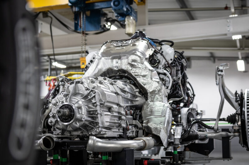 เบนท์ลีย์ เอเชียแปซิฟิก ประกาศยุติการรับจอง Continental GT/GTC และ Flying Spur เครื่องยนต์ V8 พร้อมมุ่งสู่แบรนด์อัครยนตรกรรมไฮบริดแบบเต็มตัว