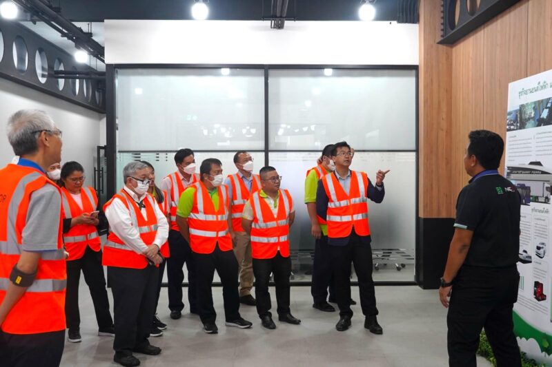 กรมวิทย์ฯ บริการ เข้าเยี่ยมชมโรงงานผลิตแบตเตอรี่ลิเทียมไอออน เตรียมความพร้อมห้องปฏิบัติการรองรับอุตสาหกรรมใหม่ทางด้านแบตเตอรี่ระดับเซลล์ ยานยนต์ไฟฟ้า และยานยนต์อัตโนมัติ