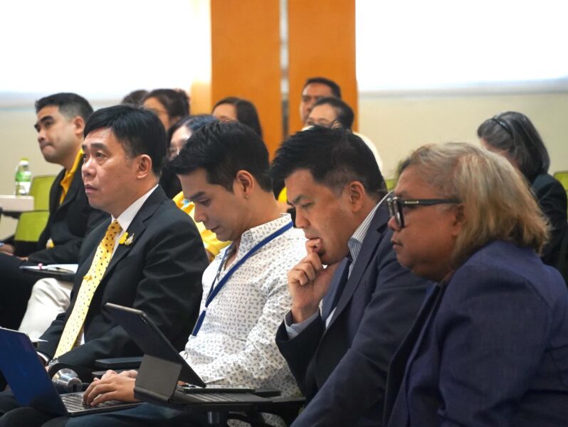 กรมวิทย์ฯ บริการ ขานรับนโยบาย "อว. for AI" ติดอาวุธคนไทยใช้ AI พัฒนาประเทศ เดินหน้าระบบ AI พัฒนาขีดความสามารถห้องปฏิบัติการฯ และบุคลากร