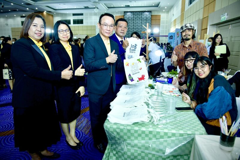 คณะการสื่อสารมวลชน มหาวิทยาลัยเชียงใหม่ เปิดรับสมัครบุคคลเพื่อคัดเลือกเป็นพนักงานมหาวิทยาลัยสายวิชาการ