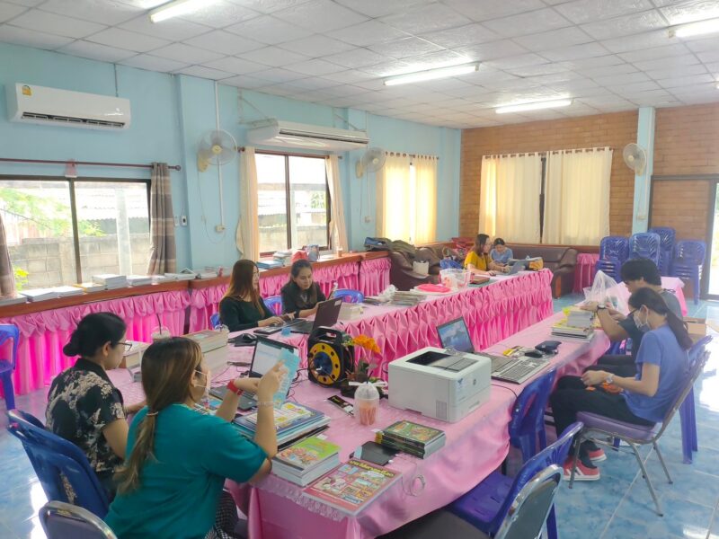 วศ.อว. ร่วมกับ กฟภ. เสริมห้องสมุดแหล่งการเรียนรู้อนุรักษ์พลังงานและสิ่งแวดล้อม รร.บ้านป่าซาง จ.ลำพูน