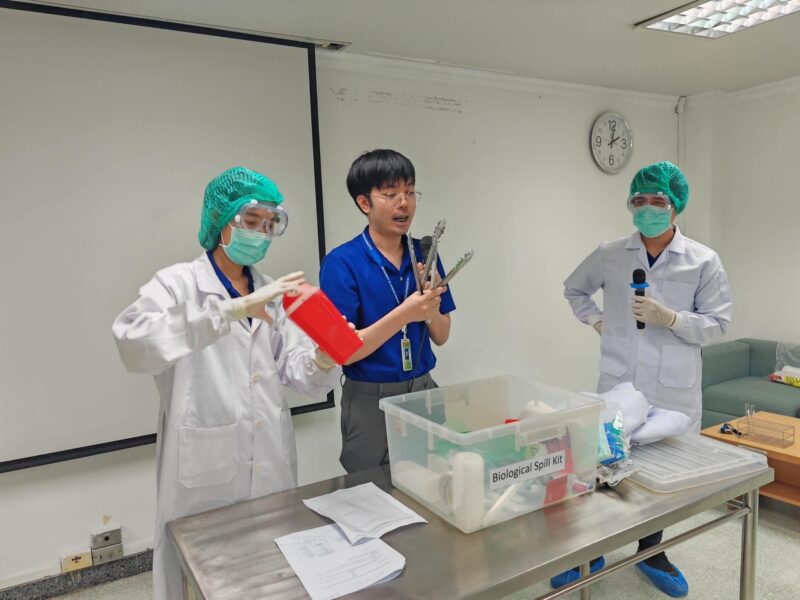 กรมวิทย์ฯ บริการ กระทรวง อว. ส่งเสริมความปลอดภัยทางชีวภาพ จัดอบรม Biosafety และ Biosecurity ให้กับบุคลากรห้องปฏิบัติการเกี่ยวกับเชื้อโรคและพิษจากสัตว์