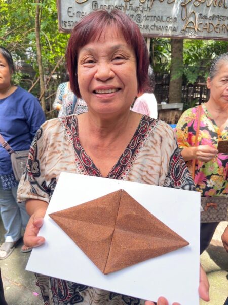 กรมวิทย์ฯบริการ ลงพื้นที่จังหวัดเชียงใหม่ จัดฝึกอบรมเชิงปฏิบัติการหลักสูตร “การผลิตแผ่นตกแต่งภายในอาคารด้วยเส้นใยจากกาบมะพร้าว” สร้างรายได้แก่ชุมชน เพิ่มมูลค่าให้วัสดุเหลือทิ้งทางการเกษตร