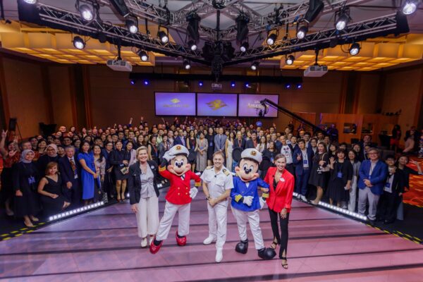 ผจญภัยล่องเรือสำราญ Disney Adventure กับ Traveloka