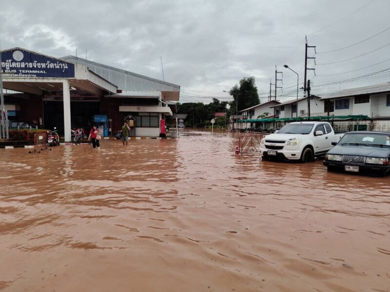 บขส. อัปเดตสถานการณ์ “น้ำท่วมภาคเหนือ 2567” แพร่ น่าน พะเยา น้ำท่วมสูง รับส่งผู้โดยสารไม่ได้